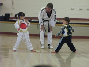 Master Gary explains the rules of sparring